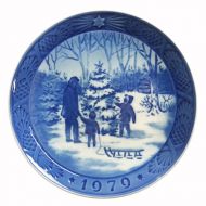 Royal Copenhagen I Carry a Parallel Imports Years Plate 1979 Christmas Tree