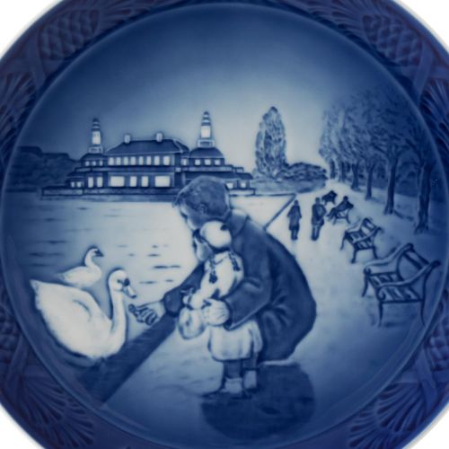  Royal Copenhagen 1021105 Christmas Plate 2017, by The Lake