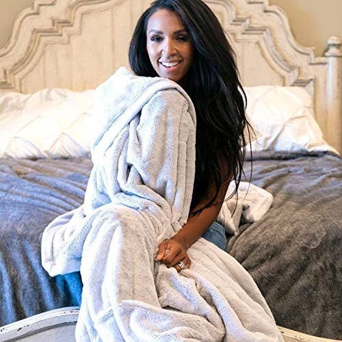  SARANONI Oversized Super Soft Comfy Lush 60 x 80 Adult Extra Large Blanket, (Feather | Umber)