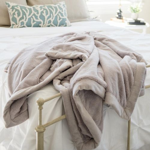  SARANONI Oversized Super Soft Comfy Lush 60 x 80 Adult Extra Large Blanket, (Feather | Umber)