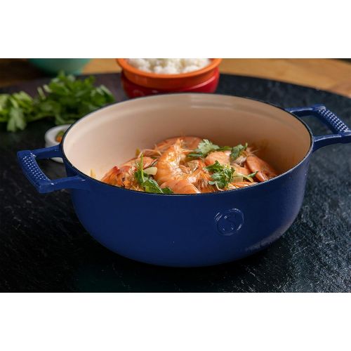  [아마존베스트]SAVEUR SELECTS Enameled Cast Iron 3-1/2-Quart Saucier with Stainless Steel Lid, Classic Blue, Voyage Series