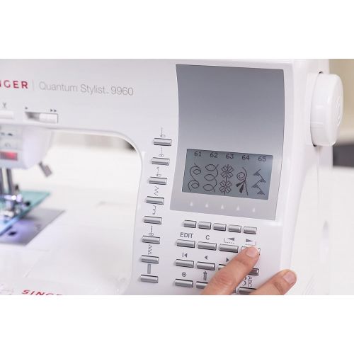 싱거 SINGER | Quantum Stylist 9960 Computerized Portable Sewing Machine with 600-Stitches Electronic Auto Pilot Mode, Extension Table and Bonus Accessories, Perfect for Customizing Proj