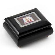 SONGMICS 3X2 Wallet Size Black Lacquer Photo Frame Music Box with New Pop-Out Lens System - Parade of The Wooden Soldiers