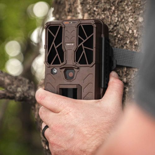  [아마존베스트]SPYPOINT FORCE-20 Trail Camera 20MP HD Video w/ 48x High Power LEDs & Infrared Boost Tech for GREAT NIGHT IMAGE, 80 Flash Range, Low Glow Backlit Setup LCD Screen