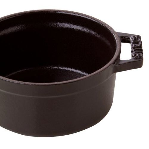  STAUB Staub 40500-101-0 Mini Cocotte, rund mit Deckel 10 cm, 0,25 L, induktionsgeeignet, mit mattschwarzer Emaillierung im Inneren des Topfes, schwarz