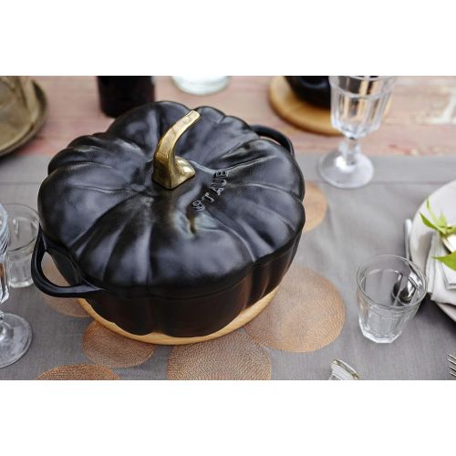  Staub 3.5 Quart Pumpkin Cocotte Black Matte