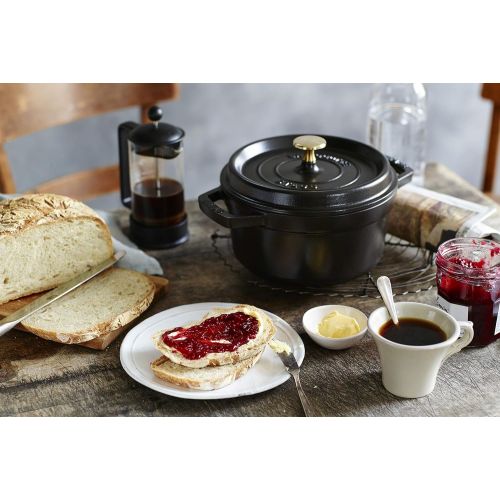  Staub 1102025 Cocotte/Brater, rund mit Deckel 20 cm, 2,24 L, mit mattschwarzer Emaillierung im Inneren des Topfes, schwarz