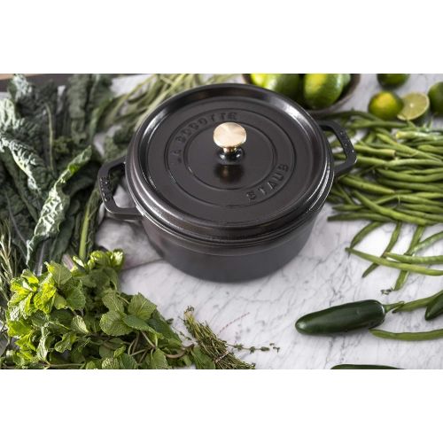  Staub Brater rund aus Gusseisen in schwarz - Durchmesser/ Fassungsvermoegen 24 cm/ 3,8 Liter