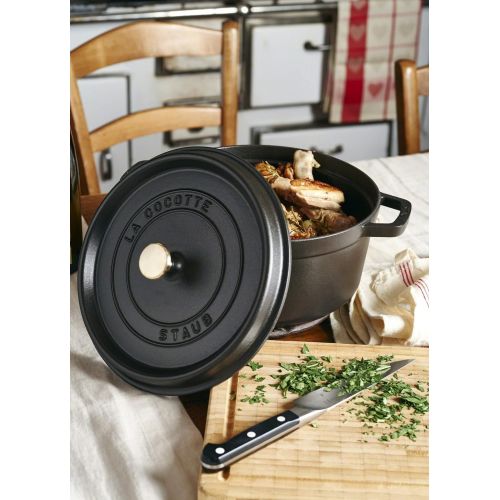  Staub Brater rund aus Gusseisen in schwarz - Durchmesser/ Fassungsvermoegen 24 cm/ 3,8 Liter