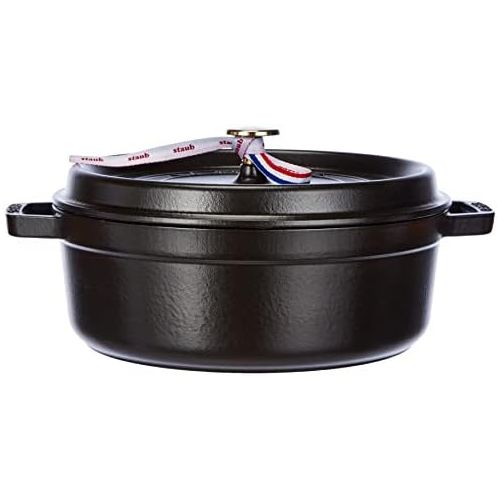  Staub 40510-607-0 Cocotte/Brater, rund & flach 26 cm, 3,8 L, mit mattschwarzer Emaillierung im Inneren des Topfes, schwarz