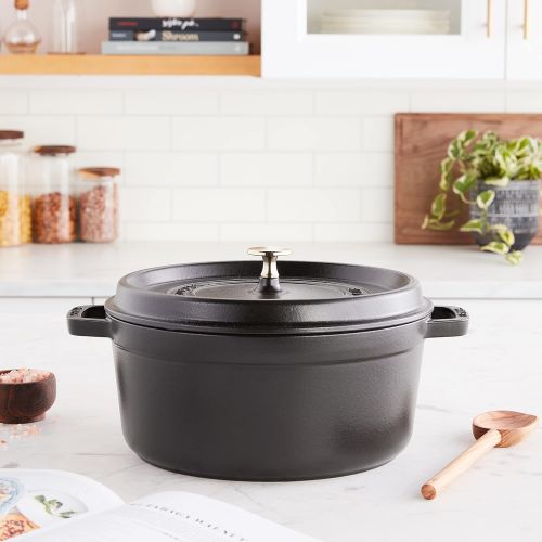  [아마존베스트]STAUB Cast Iron Round Cocotte, 5.5-quart, Black Matte