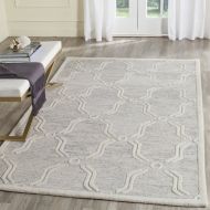 Safavieh Cambridge Collection CAM728G Handcrafted Moroccan Geometric Light Grey and Ivory Premium Wool Area Rug (3 x 5)