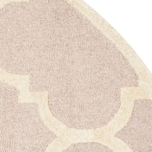  Safavieh Cambridge Collection CAM140M Handcrafted Moroccan Geometric Light Pink and Ivory Premium Wool Round Area Rug (6 Diameter)