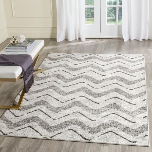  Safavieh Adirondack Collection ADR121P Silver and Charcoal Modern Chevron Area Rug (6 x 9)