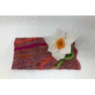 Samsala Handmade felted Crayon Wrap, salmon pink colored Crayon Roll, Daffodil, Stockmar Crayon Holder, Crayon Gift, Crayon Rollup, Crayon Case