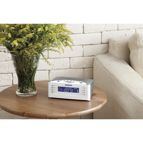  Sangean RCR-22 AMFM Tuning Clock Radio (White)