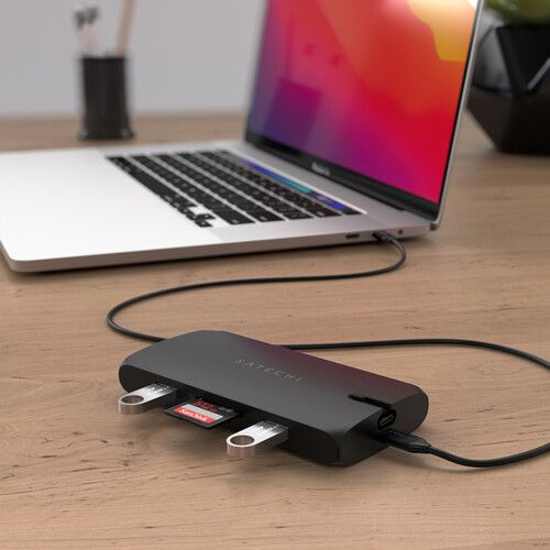 사테치 Satechi On-the-Go Multi-Port Adapter (Black)