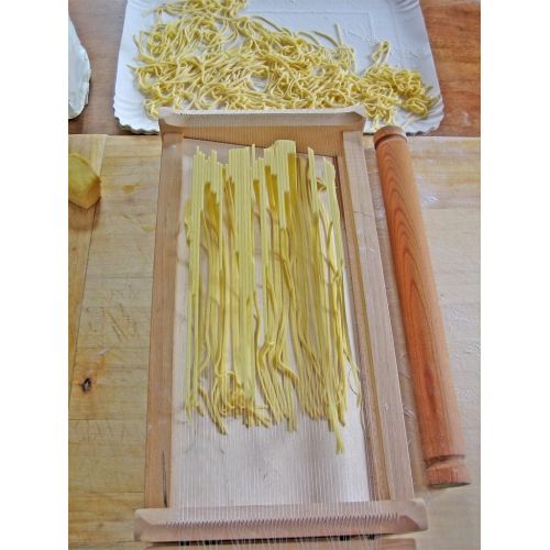  Savino Fiorenzo Holzwerkzeug zur Herstellung von Nudeln wie Spaghetti, Fettuccine oder Tonnarelli.