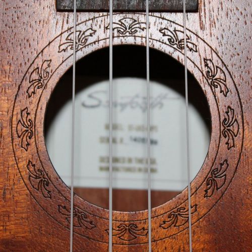  Sawtooth ST-UKE-MS-KIT-1 Mahogany Soprano Ukulele with Quick Start Guide