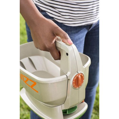  [아마존 핫딜]  [아마존핫딜]Scotts Wizz Hand-Held Spreader with EdgeGuard Technology - Apply Grass Seed, Fertilizer or Ice Melt - Battery Powered - Designed for Use Year Round - Holds up to 2,500 sq. ft of Sc