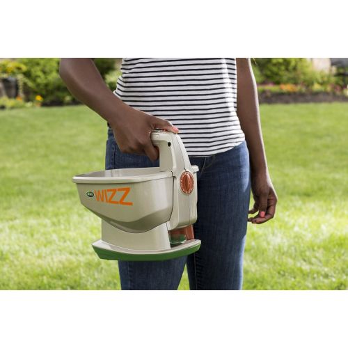  [아마존 핫딜]  [아마존핫딜]Scotts Wizz Hand-Held Spreader with EdgeGuard Technology - Apply Grass Seed, Fertilizer or Ice Melt - Battery Powered - Designed for Use Year Round - Holds up to 2,500 sq. ft of Sc