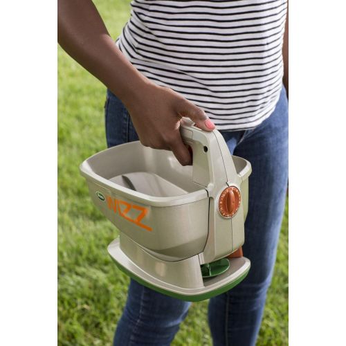  [아마존 핫딜]  [아마존핫딜]Scotts Wizz Hand-Held Spreader with EdgeGuard Technology - Apply Grass Seed, Fertilizer or Ice Melt - Battery Powered - Designed for Use Year Round - Holds up to 2,500 sq. ft of Sc