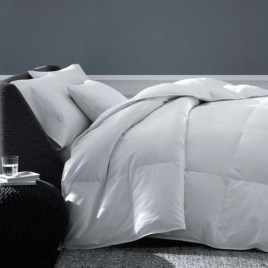  The Seasons Collection Year Round Warmth White Goose Down Comforter