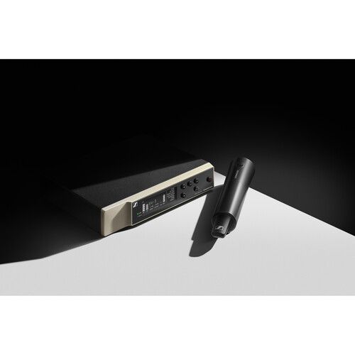 젠하이져 Sennheiser EW-D SKM-S BASE SET Digital Wireless Handheld Microphone System, No Mic Capsule (R1-6: 520 to 576 MHz)