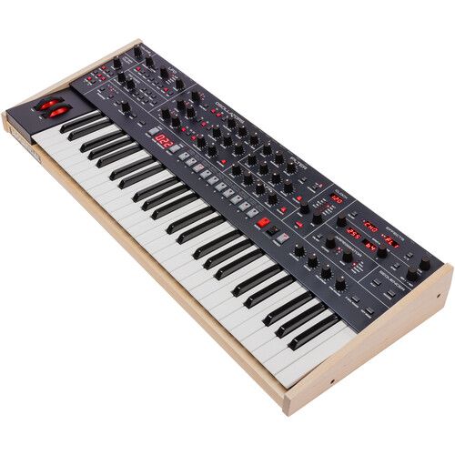  Sequential Trigon-6 6-Voice Polyphonic Analog Synthesizer