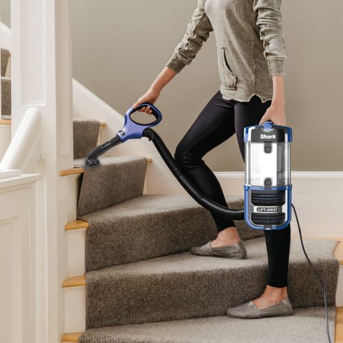  Shark Navigator Lift-Away Speed Zero-M Upright Vacuum, ZU560