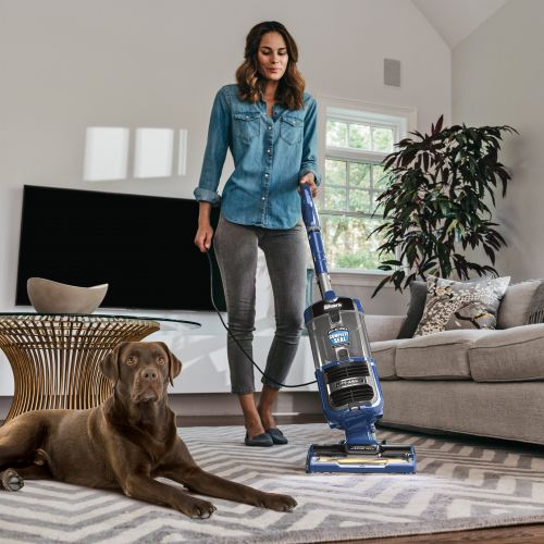  Shark Navigator Lift-Away Speed Zero-M Upright Vacuum, ZU560