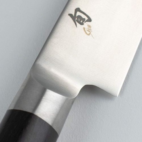  Shun Classic 7-in. Flexible Fillet Knife with High-Carbon Stainless Steel Blade and D-Shaped PakkaWood Handle Right Amount of Flex for Skinning, Boni, 7 Inch, Metallic