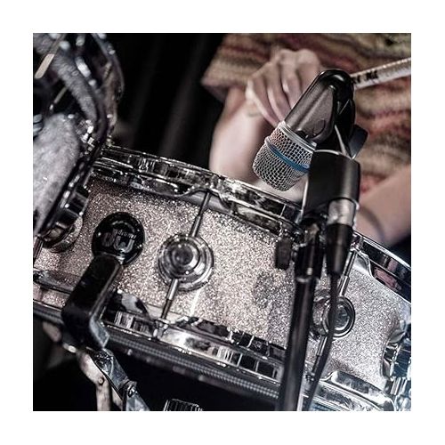  Shure BETA 56A Snare and Tom Microphone - Supercardioid Swivel-Mount Dynamic Drum Mic for Close Miking, Equipped with Shock Mount for Sound Isolation, Dynamic Locking Stand Adapter, Steel Mesh Grille