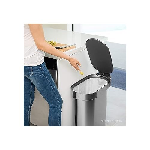 심플휴먼 simplehuman 45 Liter / 12 Gallon Slim Hands-Free Kitchen Step Trash Can, Brushed Stainless Steel