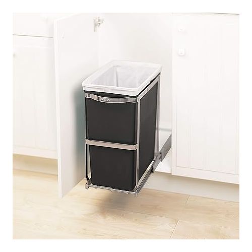 심플휴먼 simplehuman 30 Liter / 8 Gallon Under Counter Kitchen Cabinet Pull-Out Trash Can, Heavy-Duty Steel Frame