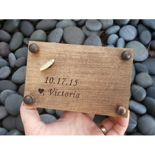  Simplycoolgifts Custom Engraved wooden musical jewelry box with Mom, Thank you for giving me roots to grow and wings to fly, wedding gift for Mom