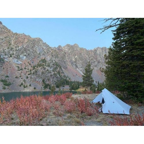  Six Moon Designs Lunar Solo Gray 1 Person Ultralight Tent. 26 oz. Backpacking Tent. 100% Silicone Coated Polyester Material for Reduced Fabric Stretch & Volume. Trekking Pole Setup