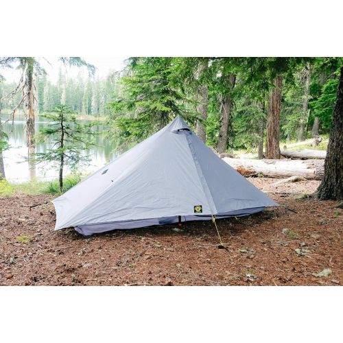  Six Moon Designs Lunar Solo Gray 1 Person Ultralight Tent. 26 oz. Backpacking Tent. 100% Silicone Coated Polyester Material for Reduced Fabric Stretch & Volume. Trekking Pole Setup