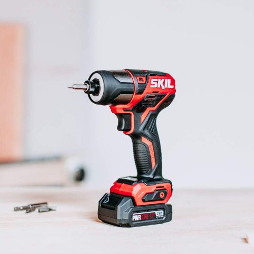  SKIL PWR CORE 12 Brushless 12V 1/4 Inch Hex Cordless Impact Driver Includes Two 2.0Ah Lithium Batteries and PWR JUMP Charger - ID574402