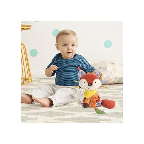 스킵 Skip Hop Bandana Buddies Baby Activity and Teething Toy with Multi-Sensory Rattle and Textures, Puppy