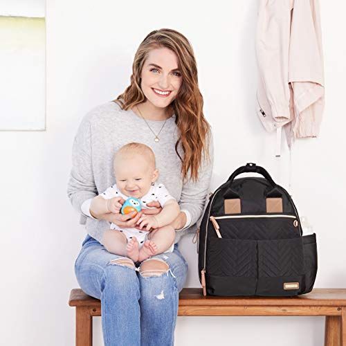 스킵 [아마존베스트]Skip Hop 200675, Multi-Function Baby Travel Bag with Changing Pad, Stroller Straps, Bottle Bag and Pacifier Pocket, Vegan Leather, Black with Gold Trim, Suite 6-in-1 Diaper Backpac