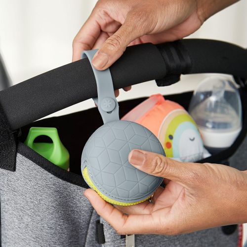 스킵 Skip Hop Grab & Go Silicone Pacifier Holder, Grey