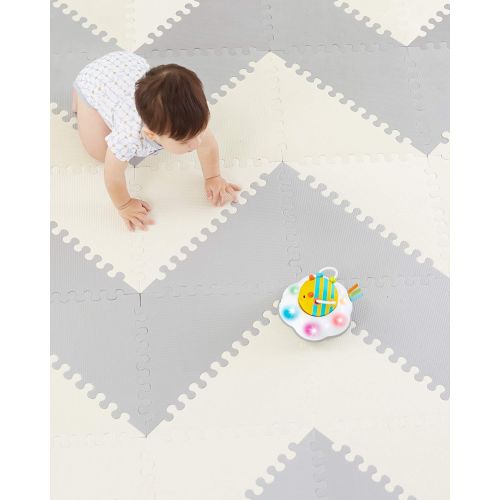 스킵 Visit the Skip Hop Store Skip Hop Foam Baby Play Mat: Playspot Interlocking Foam Floor Tiles, 70 x 56, Grey/Cream