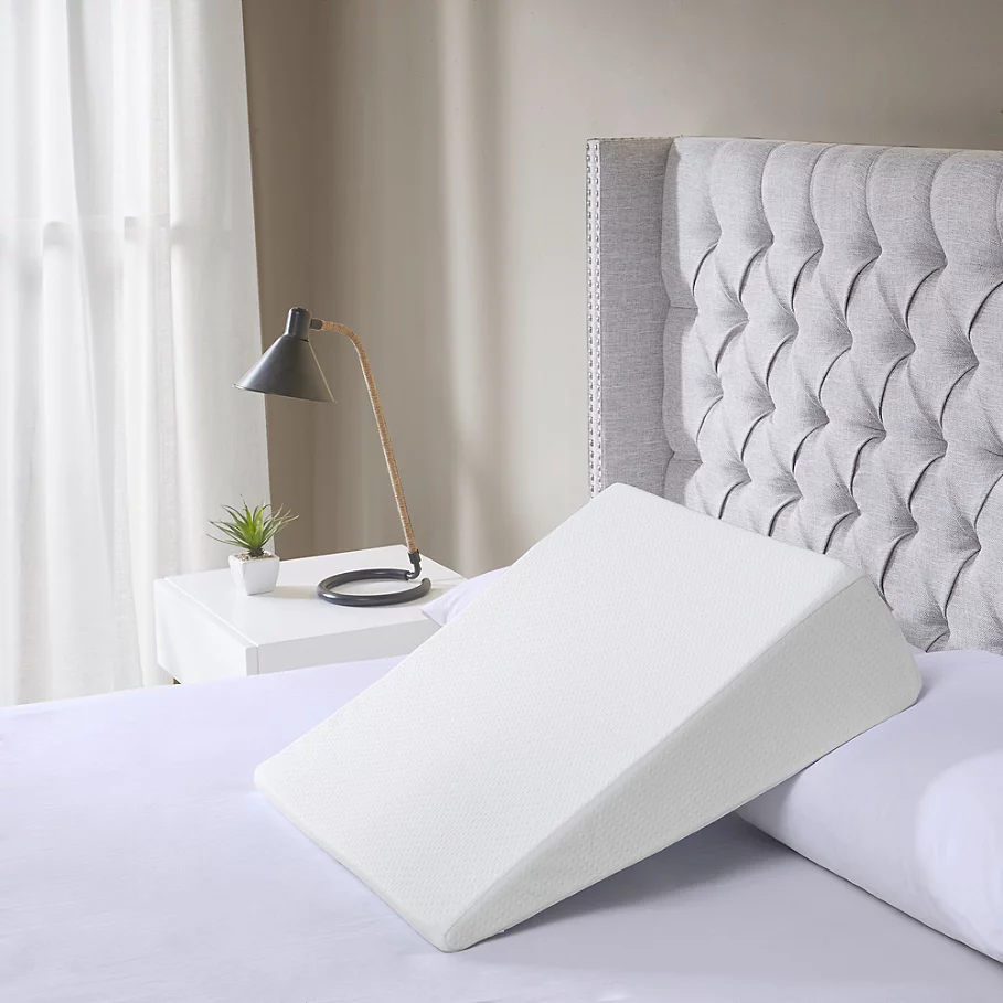  Sleep Philosophy Flexapedic Foam Wedge Pillow in White