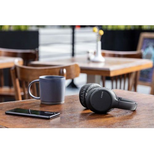 소니 Sony WH-CH710N Wireless Noise-Canceling Headphones (Black) with Deco Gear Case Bundle