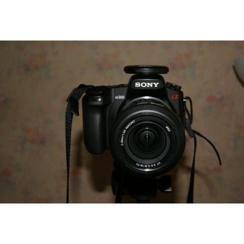 소니 Sony Alpha DSLR-A300 10.2MP Digital SLR Camera with Super SteadyShot Image Stabilization Body only