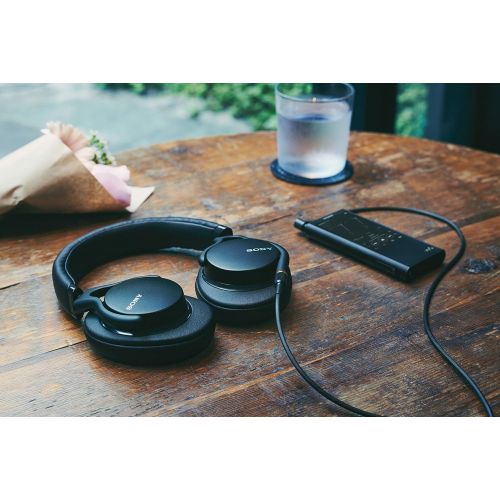 소니 Sony MDR1AM2 Wired High Resolution Audio Overhead Headphones, Black (MDR-1AM2/B)