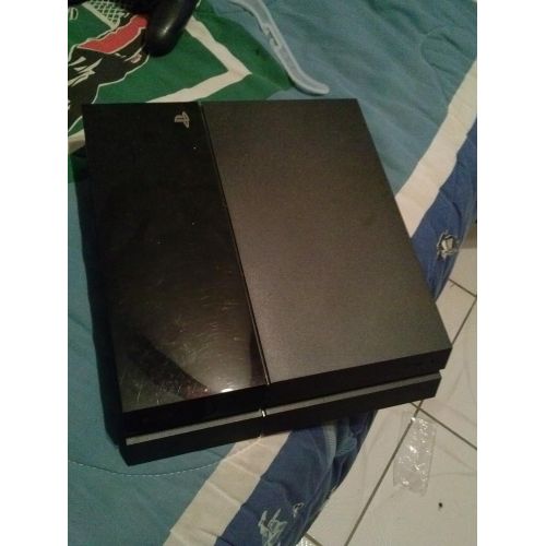 소니 Sony PlayStation 4 (Latest Model)- 500 GB Jet Black Console