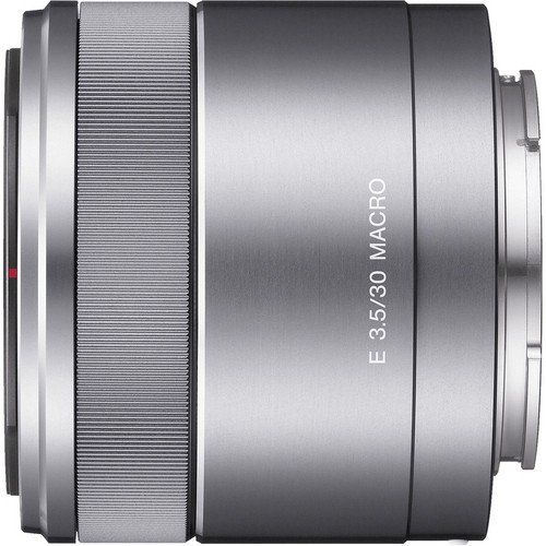 소니 Sony E 30mm f3.5 Macro Lens SEL30M35 + 49mm 3 Piece Filter Kit + Professional 160 LED Video Light Studio Series + 64GB SDXC Card + Lens Pen Cleaner + 70in Monopod + Deluxe Cleanin