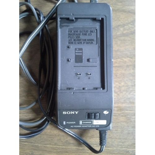 소니 Sony AC-V15 HandyCam Camcorder AC Power Supply Adapter Battery Charger 7.5V 10V